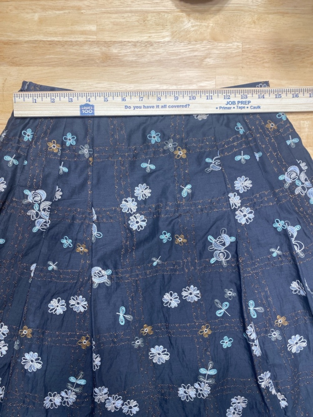 Anne Klein Gray Floral Embroidered Skirt Size 6 Knee Length 100% Cotton - Picture 3 of 5